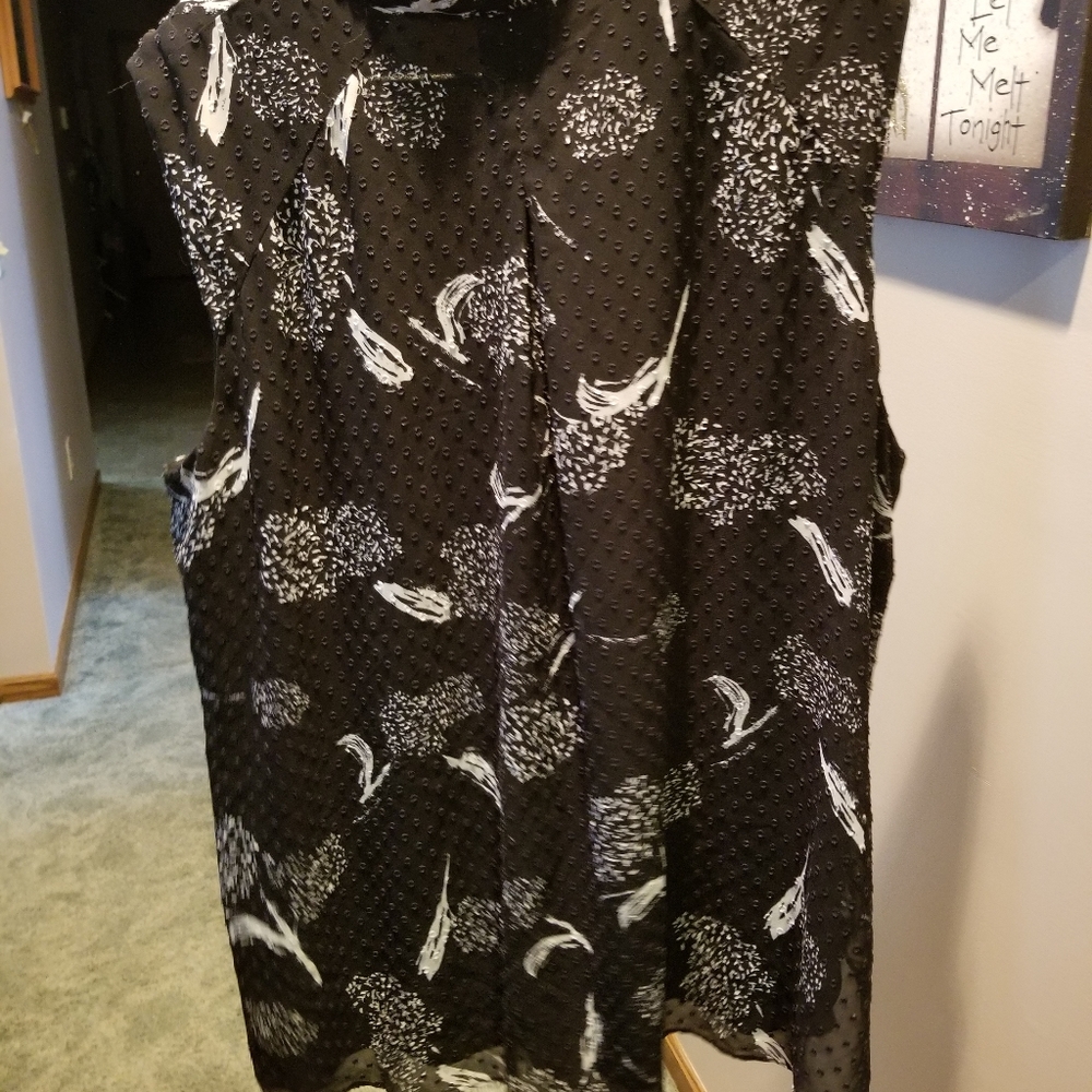 Womens tops - Picture 4 of 5